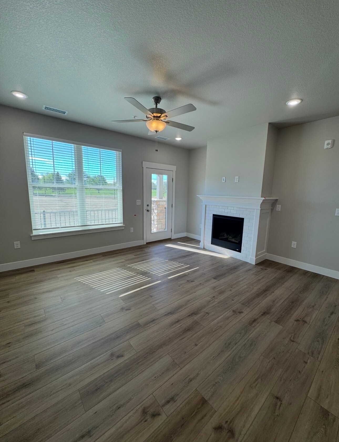 Living Area - 265 High Point Dr