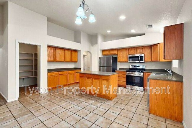 Building Photo - 8004 Corn Mountain Pl NW