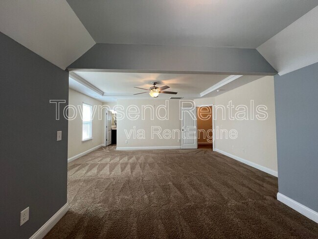 Building Photo - 4411 Low Oak Ct