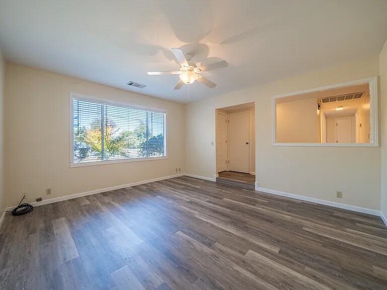 Building Photo - 1201 Echo Rd