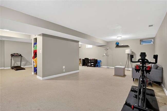 Building Photo - 1403 N Shevlin Ct