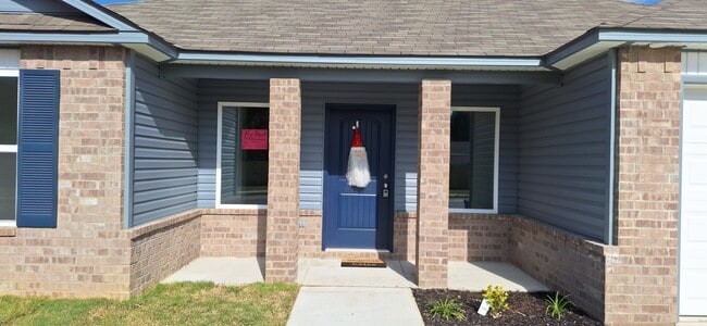 Building Photo - 38 10 Point Ln