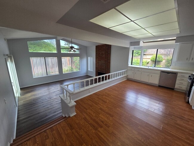 Building Photo - Stunning Via Verde home!