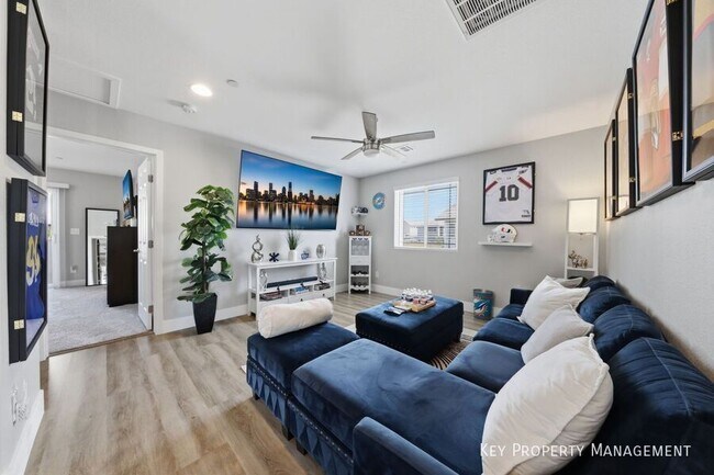 Building Photo - 694 Monroe Hl Pl