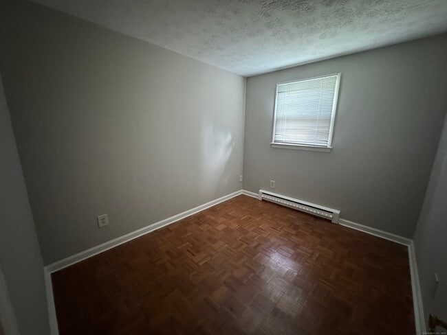 Building Photo - 33 Caswell Ave