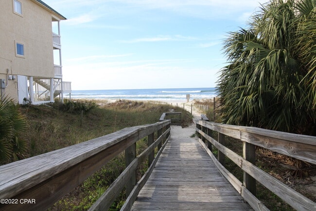 Building Photo - 17614 Front Beach Rd