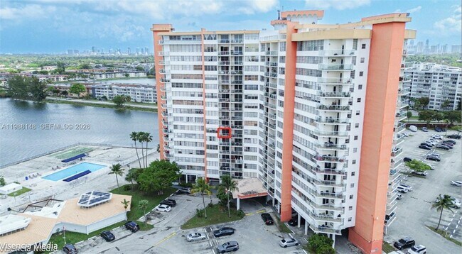 Building Photo - 1351 NE Miami Gardens Dr