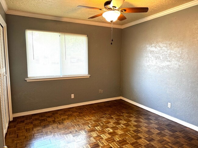 Building Photo - 601 Rosewood Ct