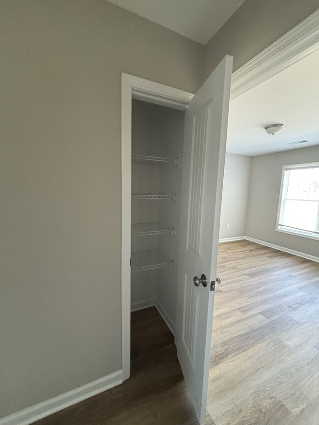 Building Photo - 100 Bradfield Cir