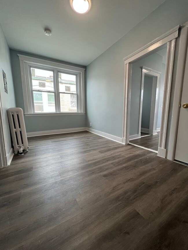 Building Photo - Fully Renovated Lower Allston 3 Bed on Hooker St for 6/1.  Porch, Laundry in Unit, Yard