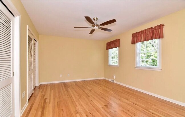 Building Photo - 118 Clairhaven Dr