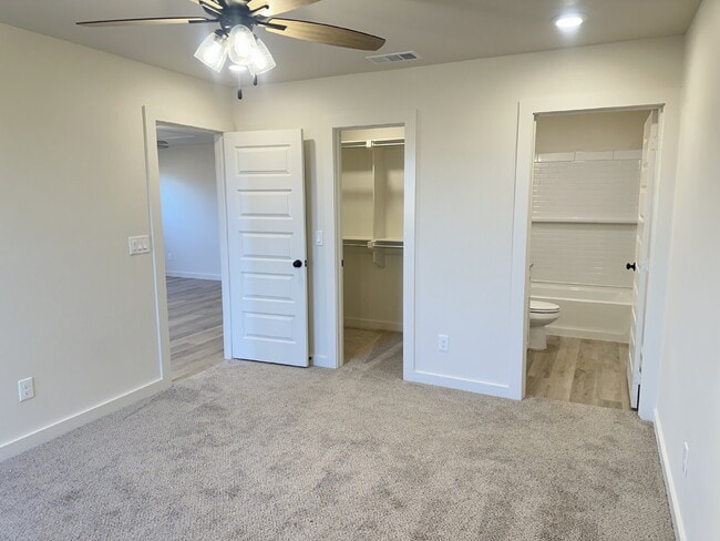 Building Photo - Peaceful, Low-Maintenance Living in Frenship ISD