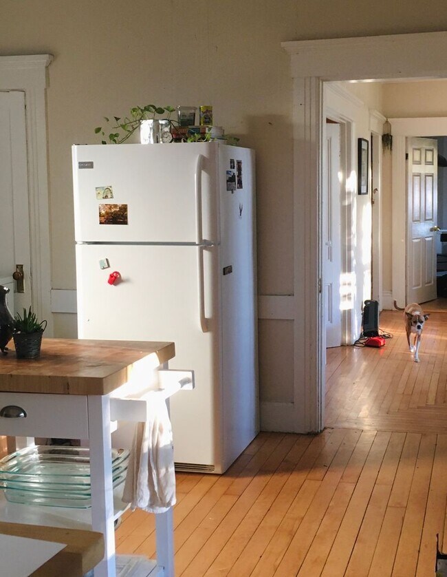 Building Photo - 468 Merrimack St