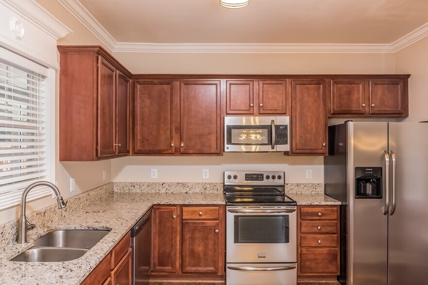 Building Photo - 111 Coldwater Dr