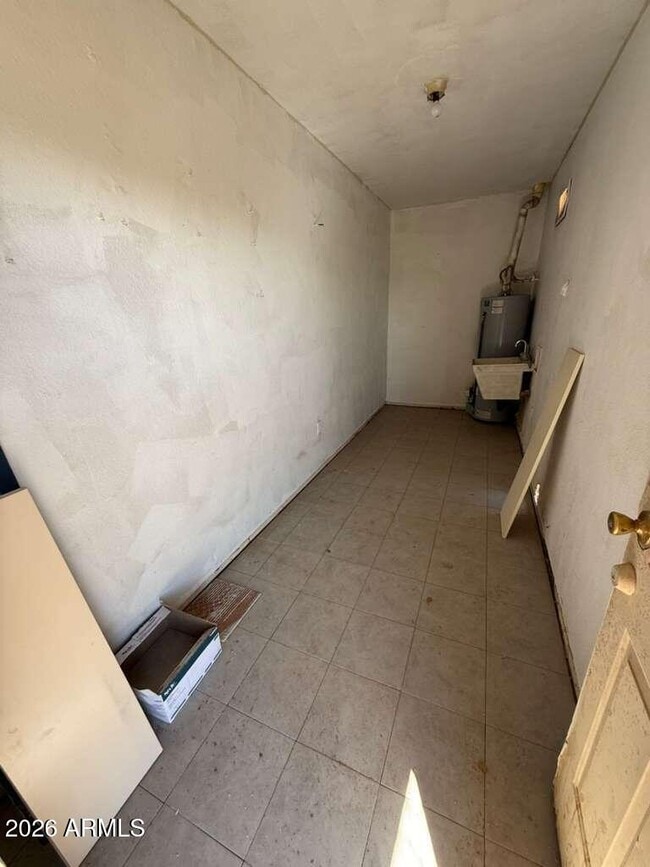 Building Photo - 3105 E 14th St