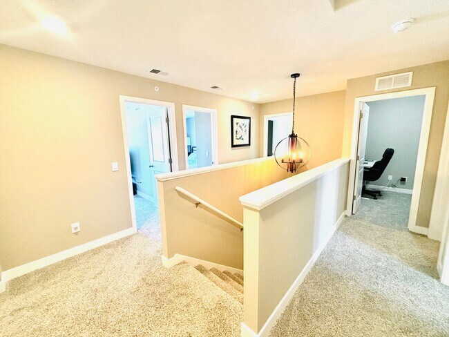 Building Photo - Beautiful New Construction Townhome in Pri...