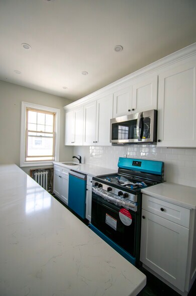Building Photo - 840 Seaman Ave E