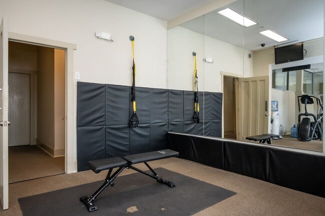 Building Photo - Woodlands Unit 237 - Available NOW