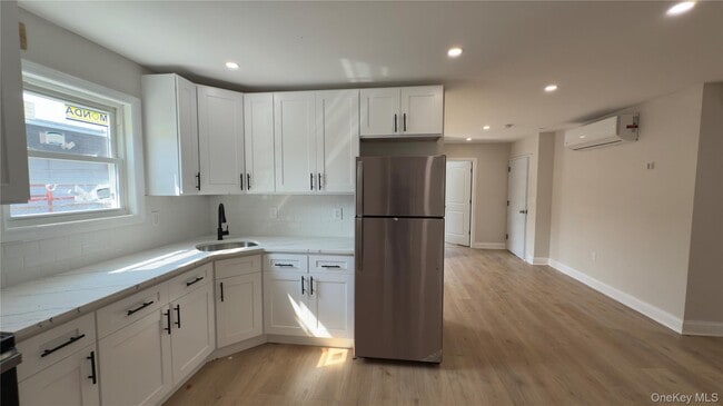 Building Photo - 120 Linden Ave