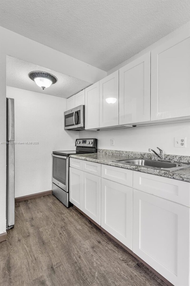 Building Photo - 2062 NW 43 Terrace