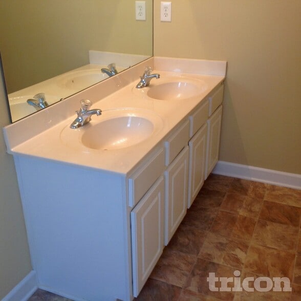 Building Photo - 917 Redford Ln