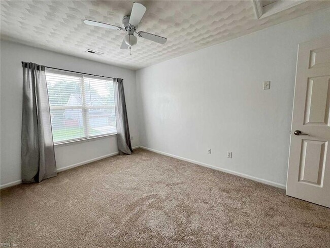 Building Photo - 1812 Kempsville Crossing Ln