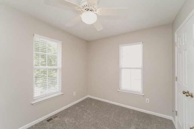 Building Photo - 8733 Cinnabay Dr