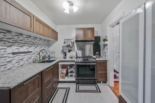 Building Photo - 2288 3rd St