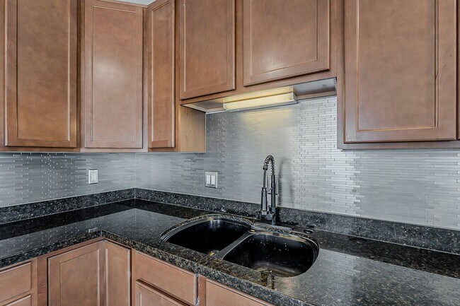 Building Photo - Three bedrooms and POOL in South Scottsdale!