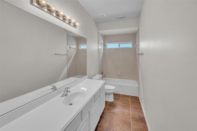 Building Photo - 2614 Shady Acres Ct