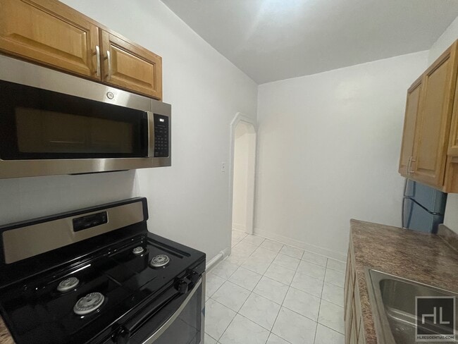 Building Photo - EAST 92 STREET