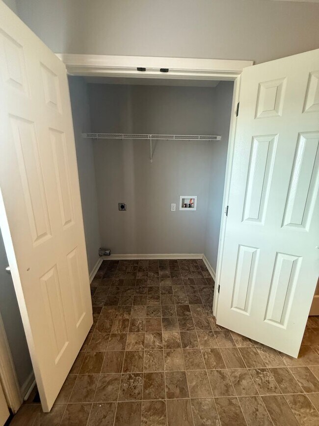 Building Photo - Upper Stone Apartments