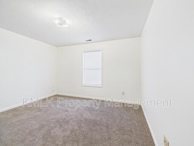 Building Photo - 288 Cross St