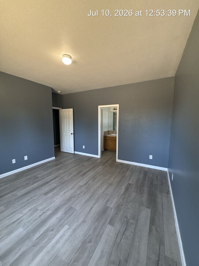 Building Photo - Lovely Home Now Available!