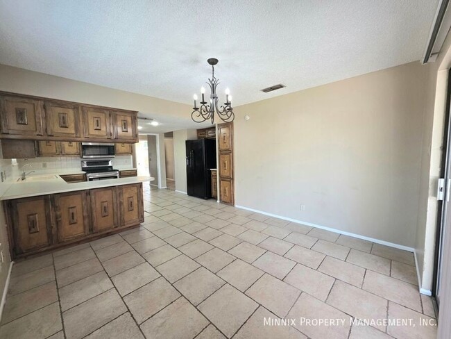 Building Photo - 4800 Dentcrest Dr