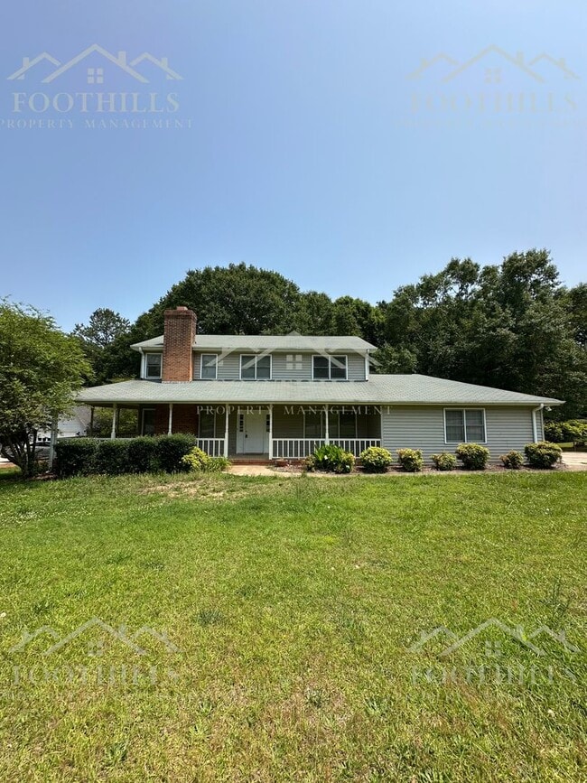 Building Photo - Comfort & Space in a Great Location! 3-Bed...