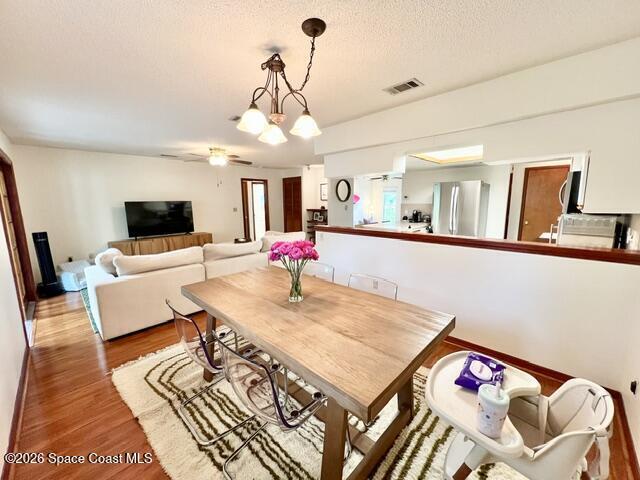 Building Photo - 2108 Rosewood Dr
