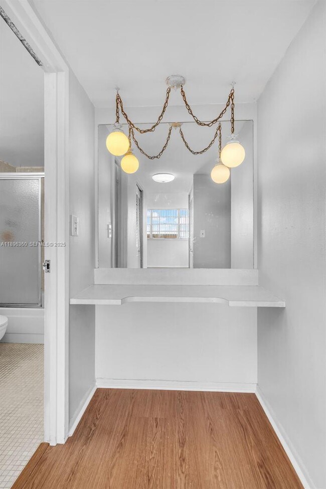 Building Photo - 13155 Ixora Ct