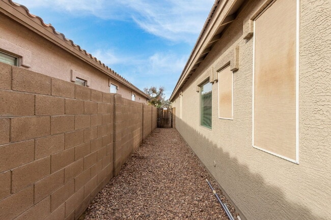 Building Photo - 17067 W Young St