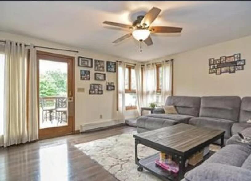 Building Photo - 393 Kelley Blvd