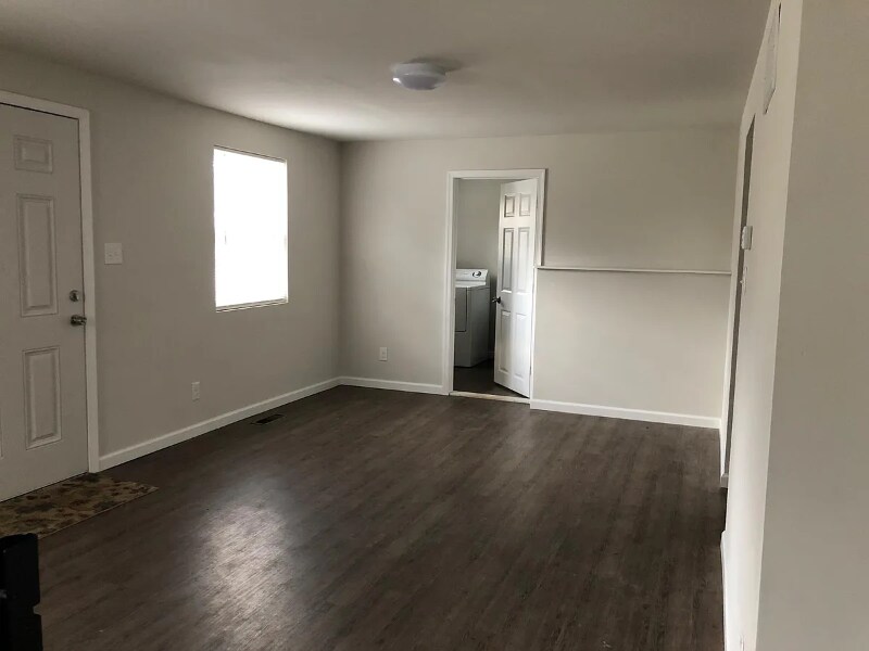 Building Photo - 125 Borton Dr