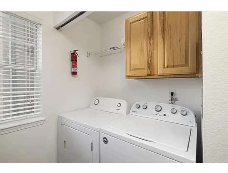 Building Photo - 38 Lantern Bay Ln