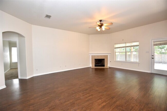 Building Photo - 4110 Meadow Bluff Way