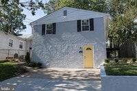 Building Photo - 4-Bedroom Home with First-Floor In-Law Suite