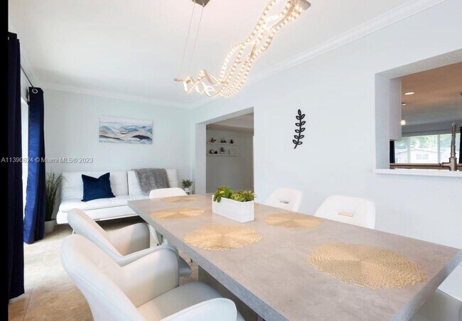 Building Photo - 5261 SW 88th Terrace