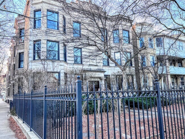 Primary Photo - 3212 W Altgeld St
