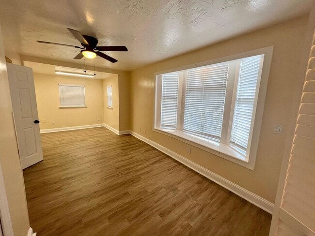 Building Photo - 2705 Riverside Ave