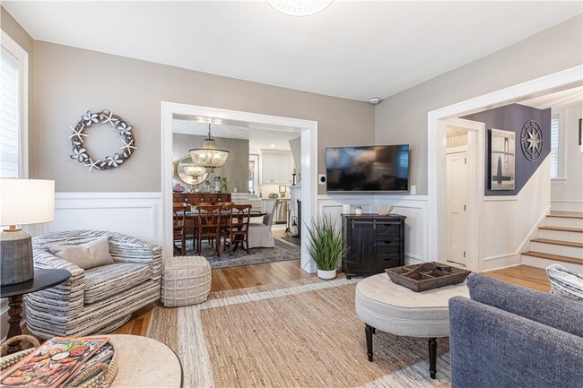 Building Photo - 21 Bedlow Ave