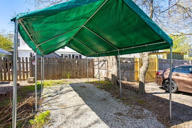 Building Photo - 1209 N 29th St