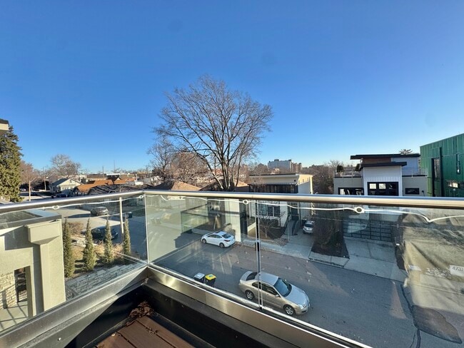 Building Photo - 4732 Mercier St